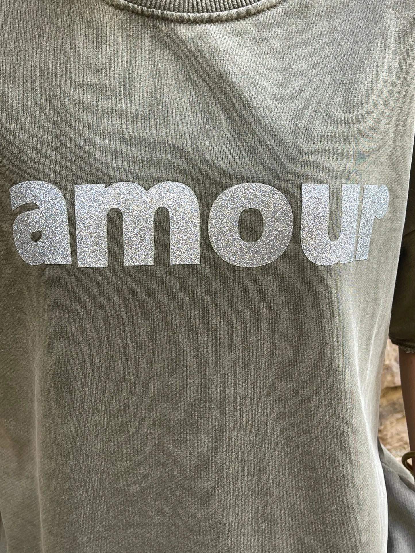 Sweat AMOUR - Kaki délavé Marguerite